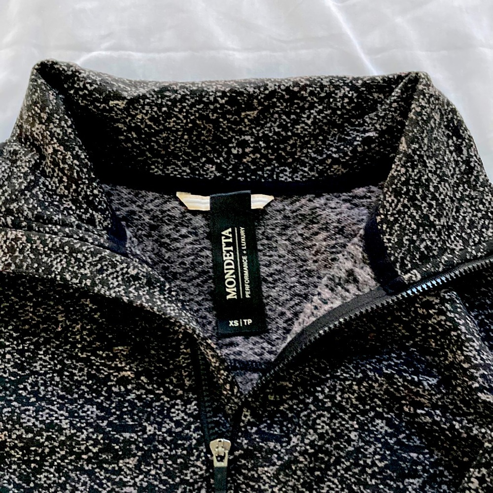 Mondetta Size XS women top